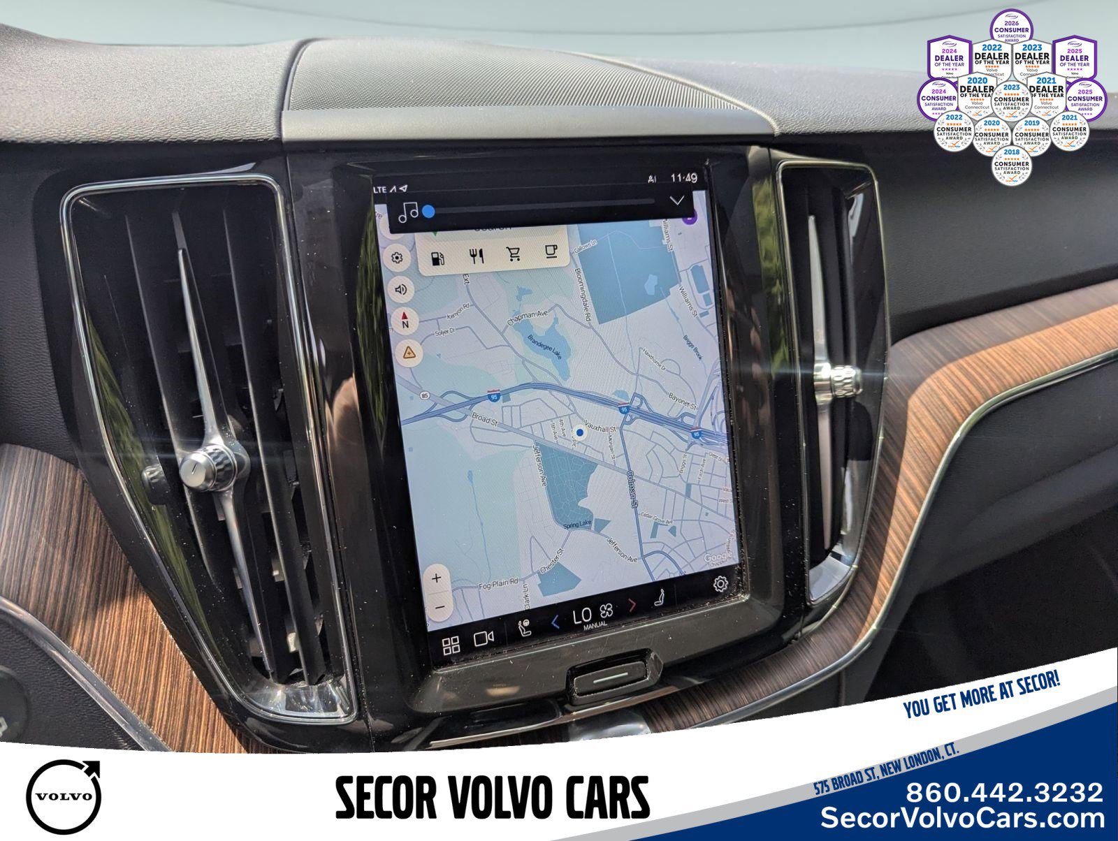 Certified 2023 Volvo XC60 B5 Plus w/ Climate Package AWD/4WD image 15