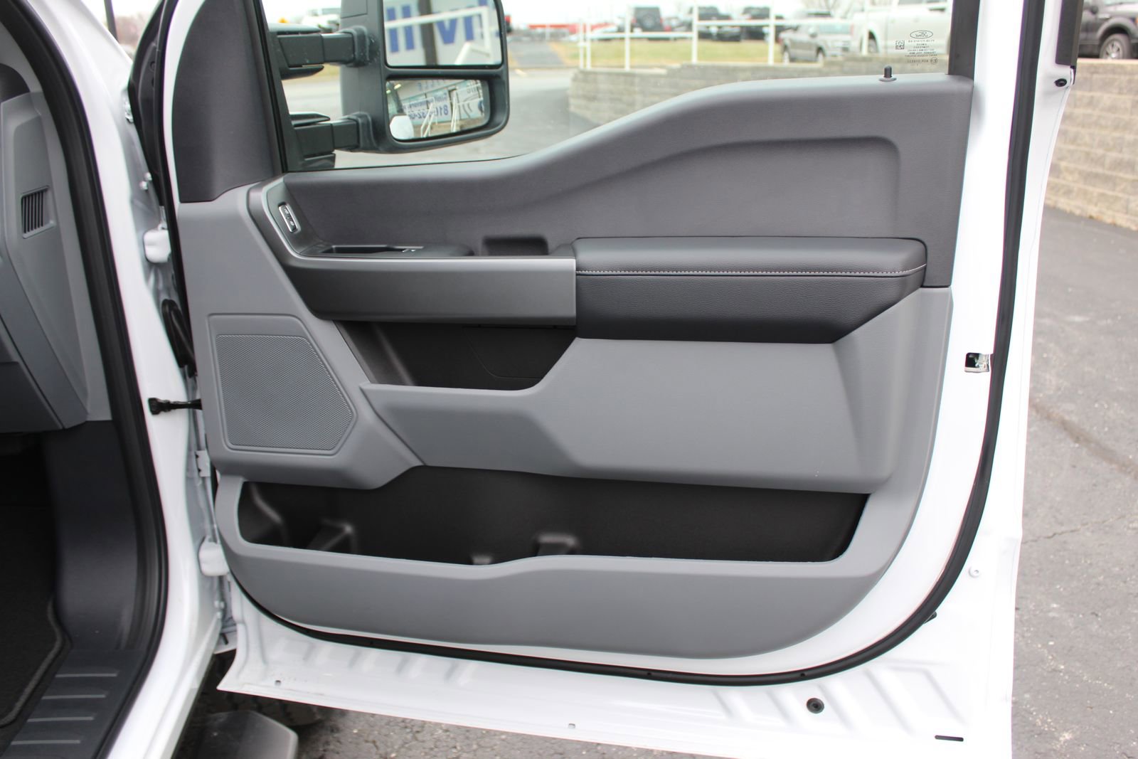 New 2026 Ford F350 XLT w/ FX4 Off-Road Package image 12