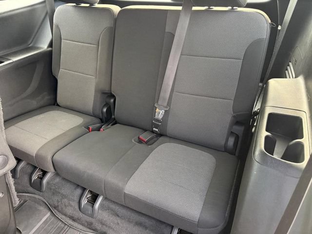 Used 2023 Chevrolet Traverse LT FWD image 10