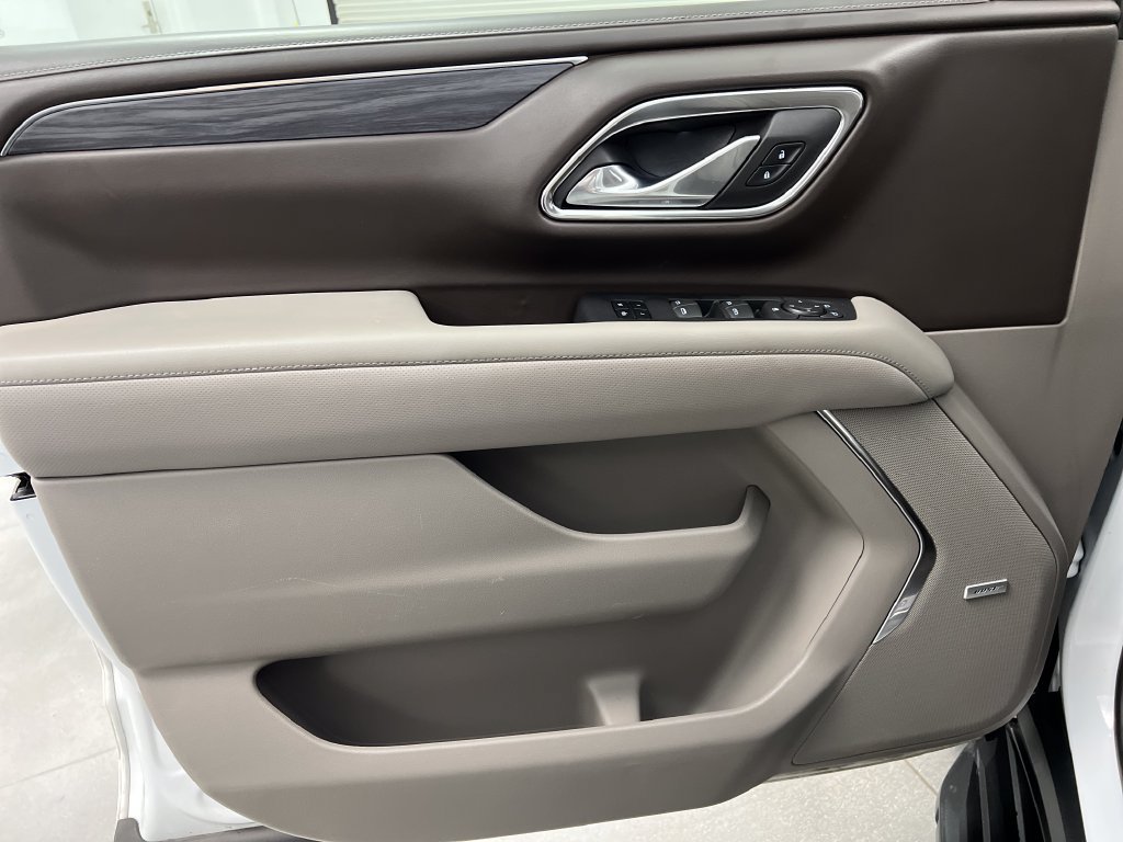 Used 2024 GMC Yukon SLT RWD image 14