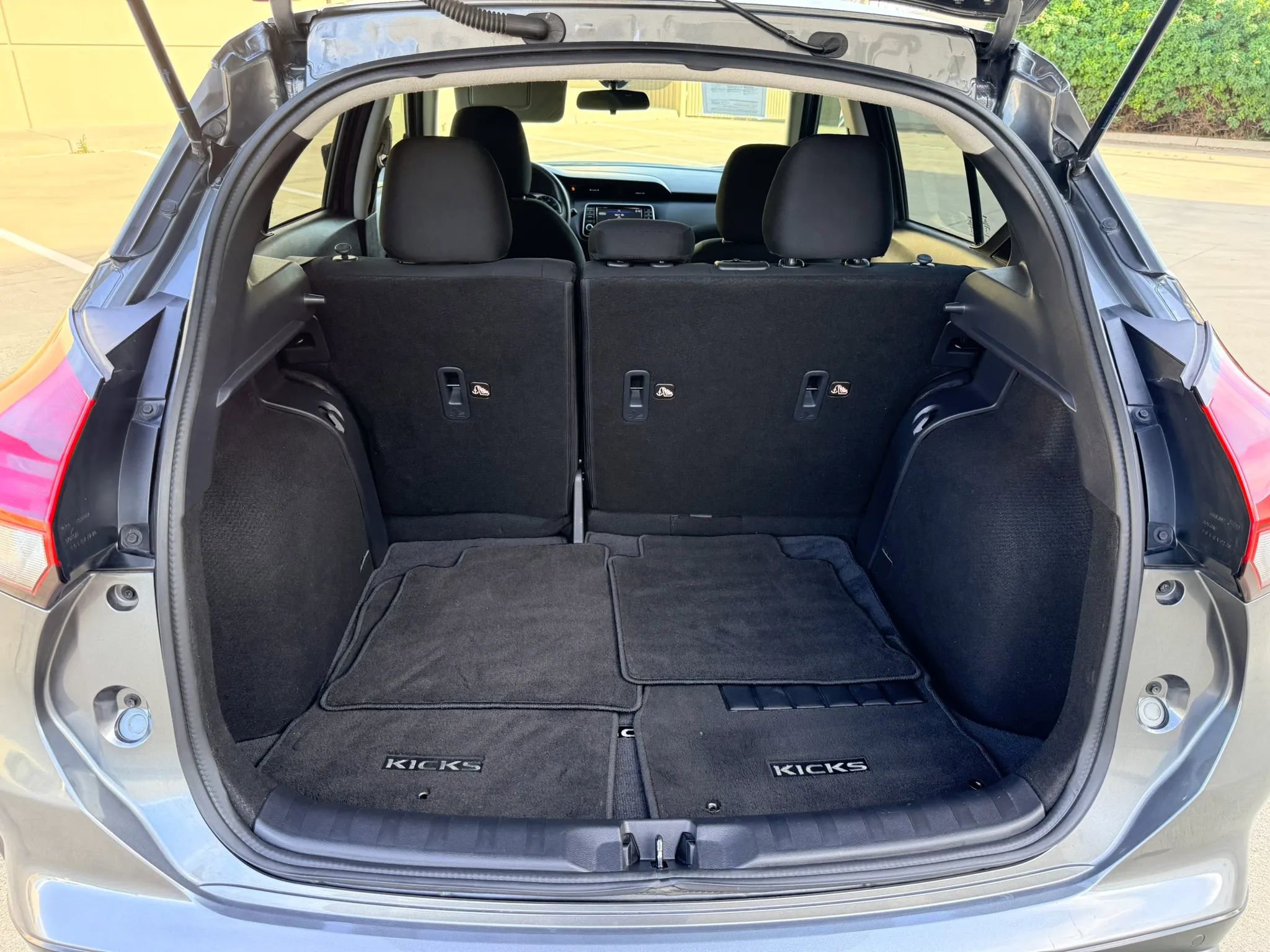 Used 2024 Nissan Kicks S FWD image 13