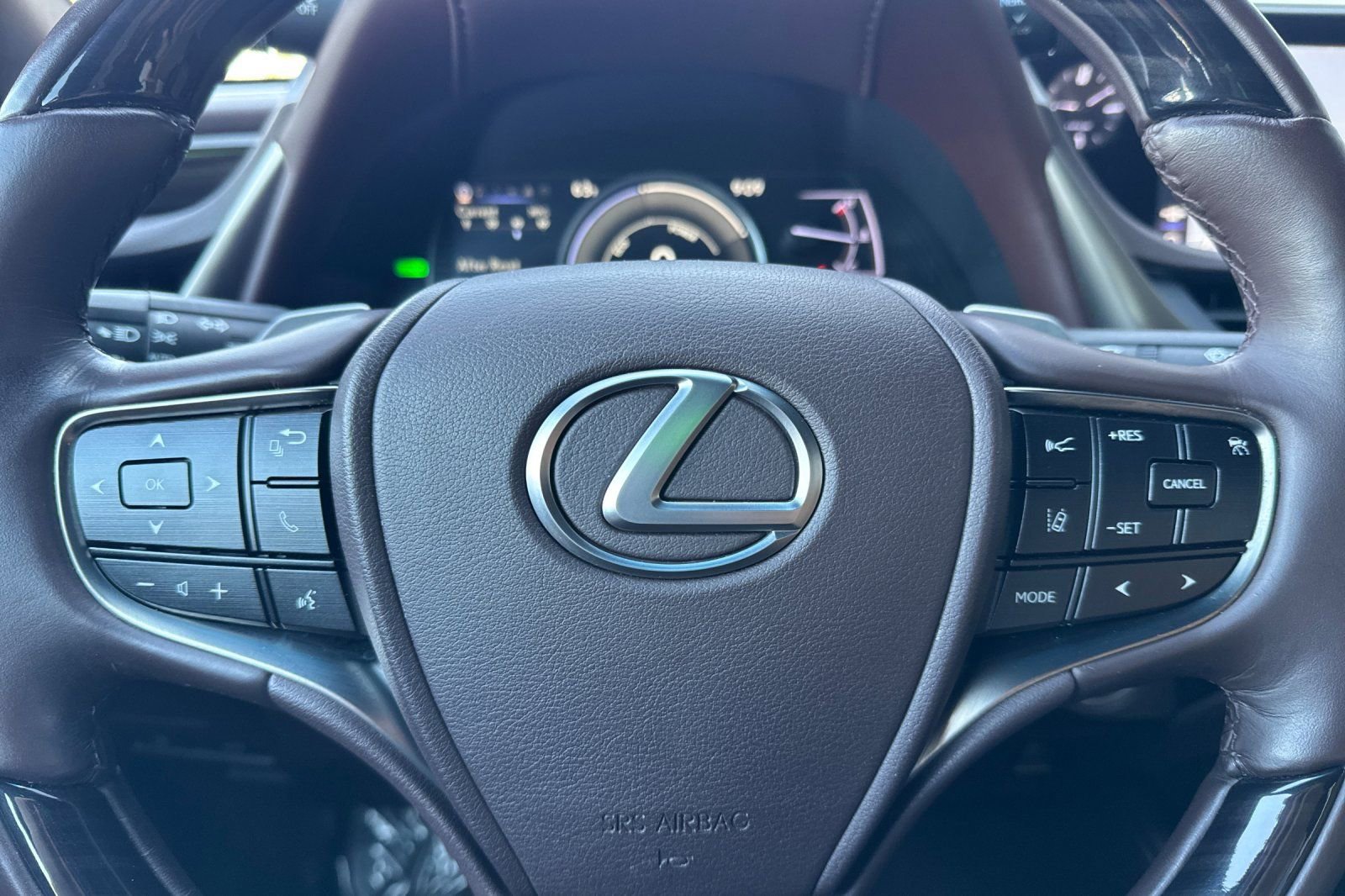 Used 2019 Lexus ES 300h w/ Accessory Package 2 image 25