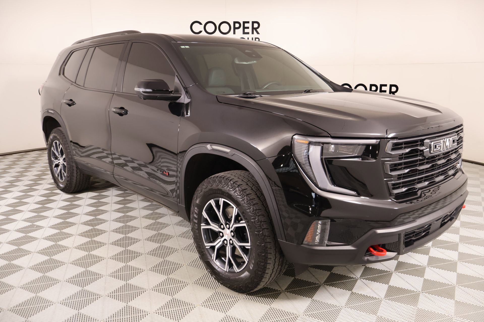 Used 2025 GMC Acadia AT4