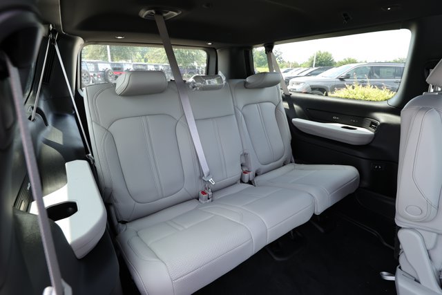 New 2026 Jeep Grand Wagoneer L Limited w/ Rear Seat Video Group I AWD/4WD image 37