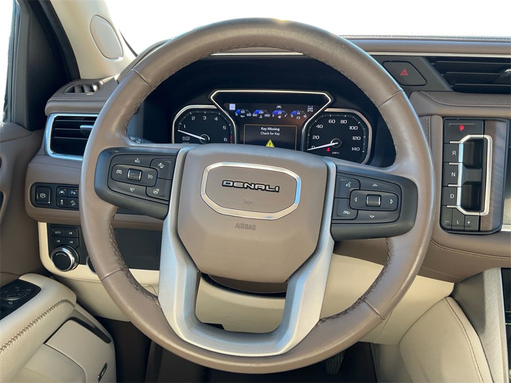 Used 2021 GMC Yukon XL Denali w/ Advanced Technology Package image 15