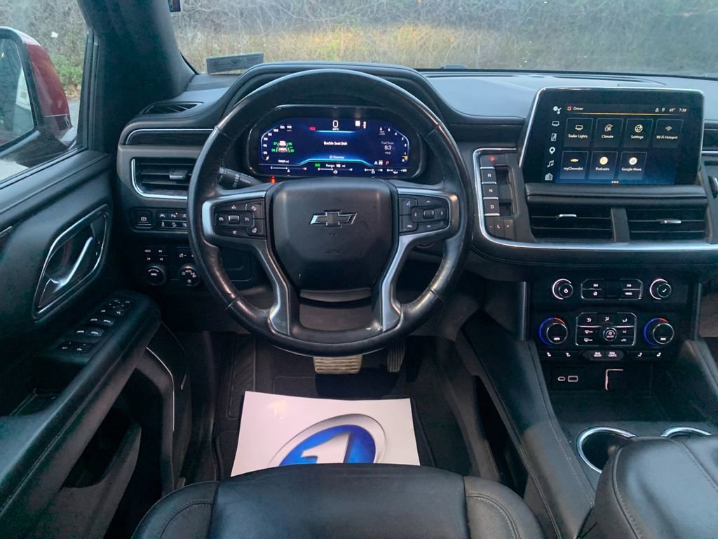 Used 2023 Chevrolet Tahoe Z71 w/ Luxury Package AWD/4WD image 17