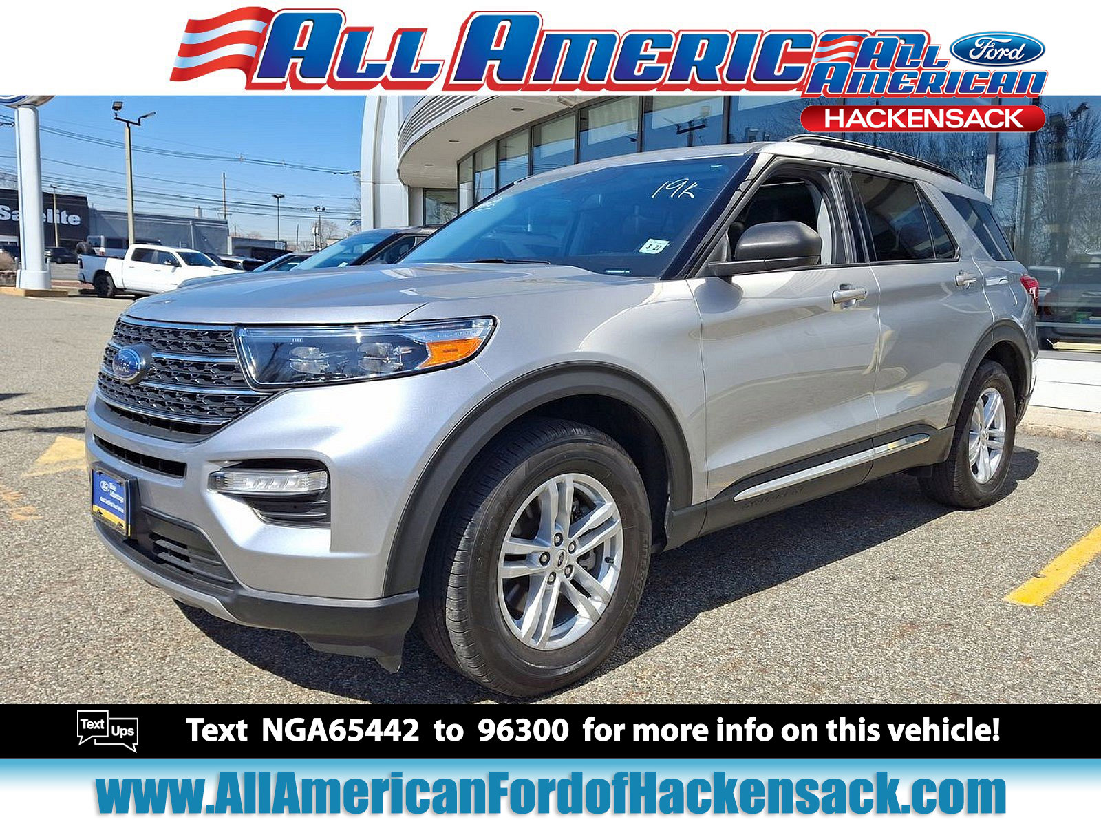 Certified 2022 Ford Explorer XLT w/ Equipment Group 202A image 1