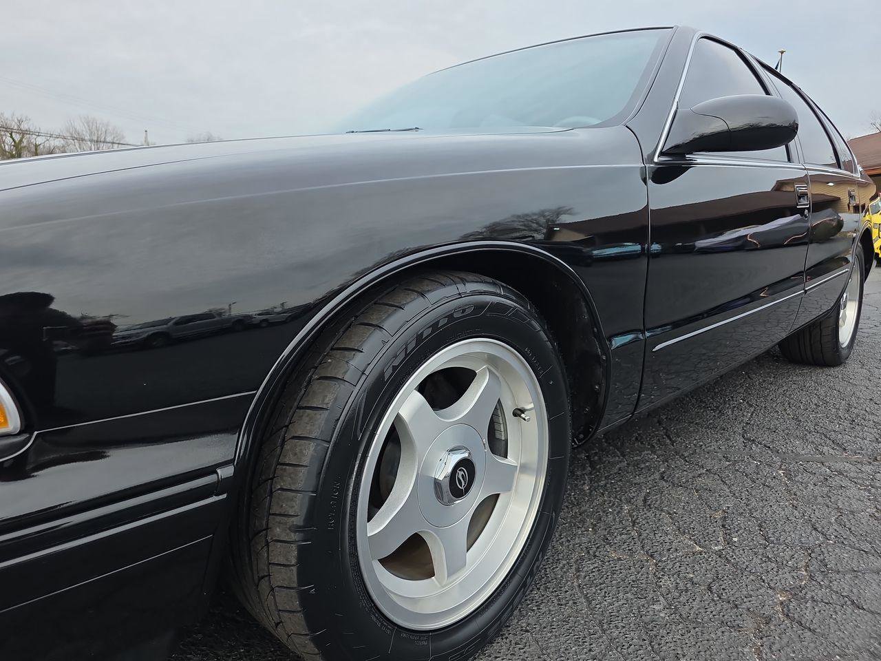 Used 1995 Chevrolet Impala SS image 36