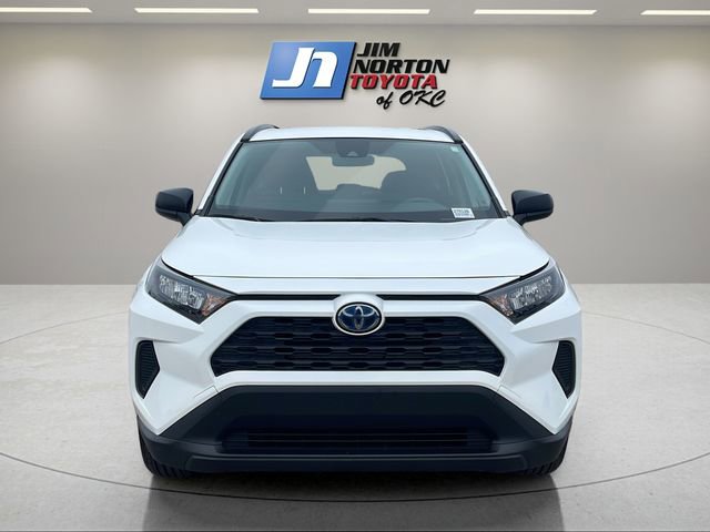 Used 2021 Toyota RAV4 LE image 2