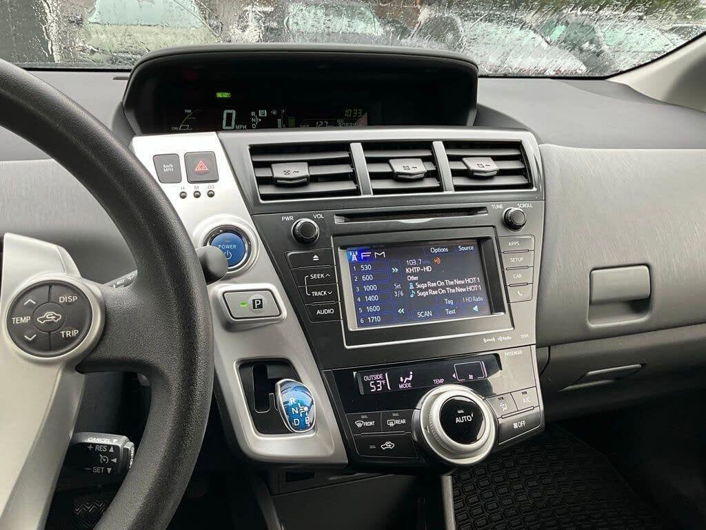 Used 2014 Toyota Prius V Three image 17