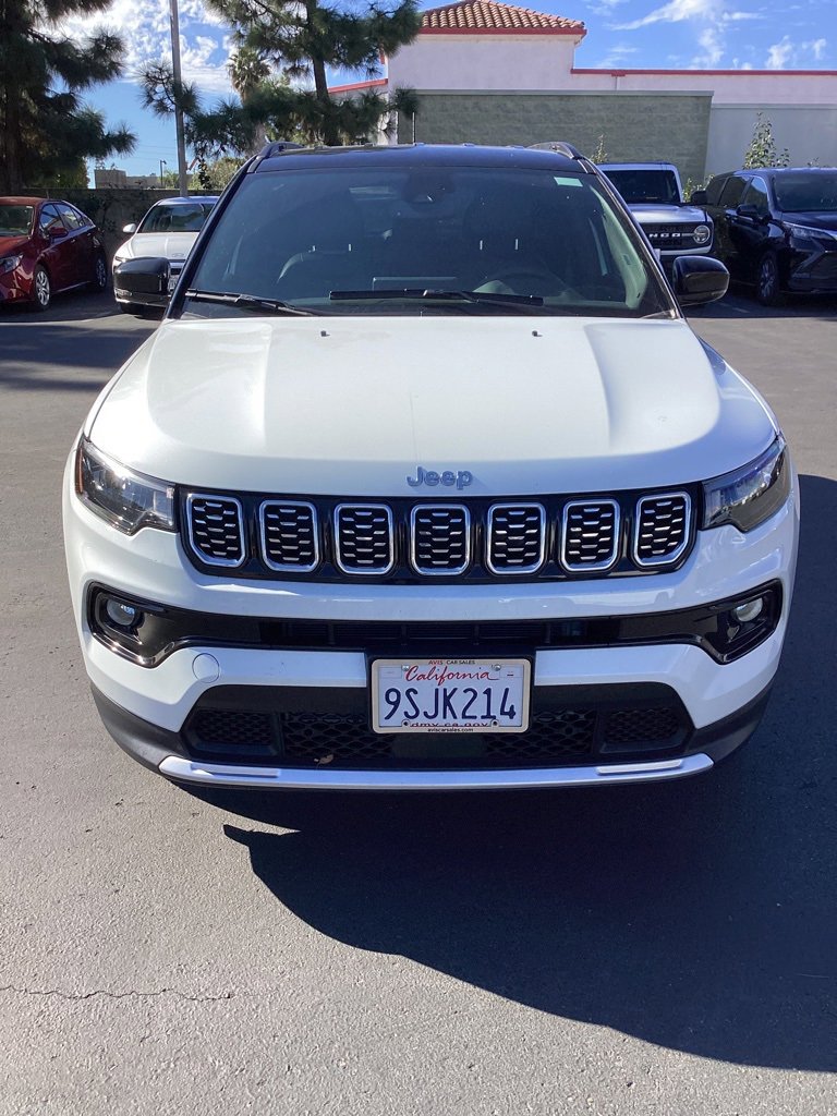 Used 2025 Jeep Compass Limited image 5