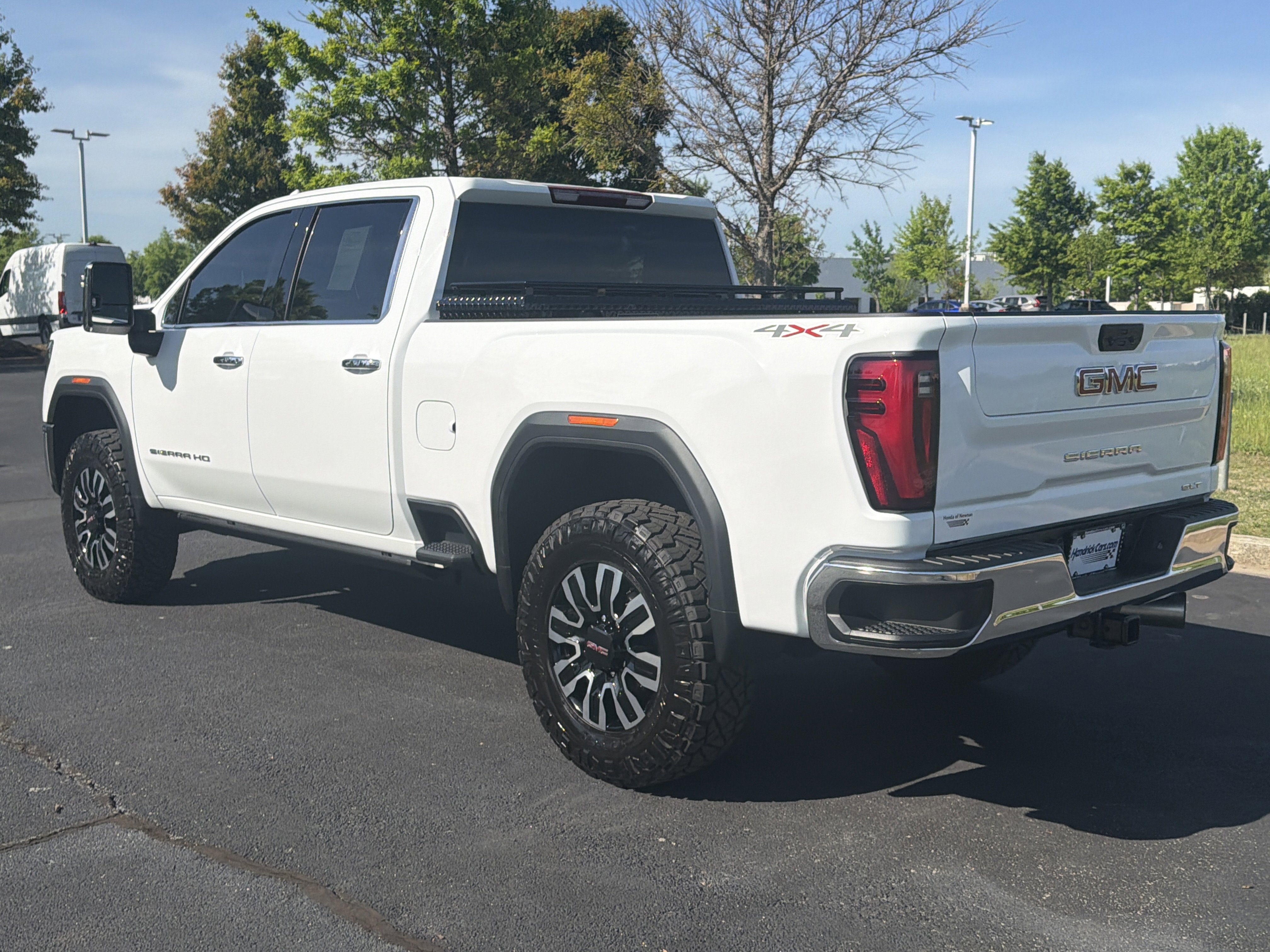 Used 2025 GMC Sierra 2500 SLT AWD/4WD image 7
