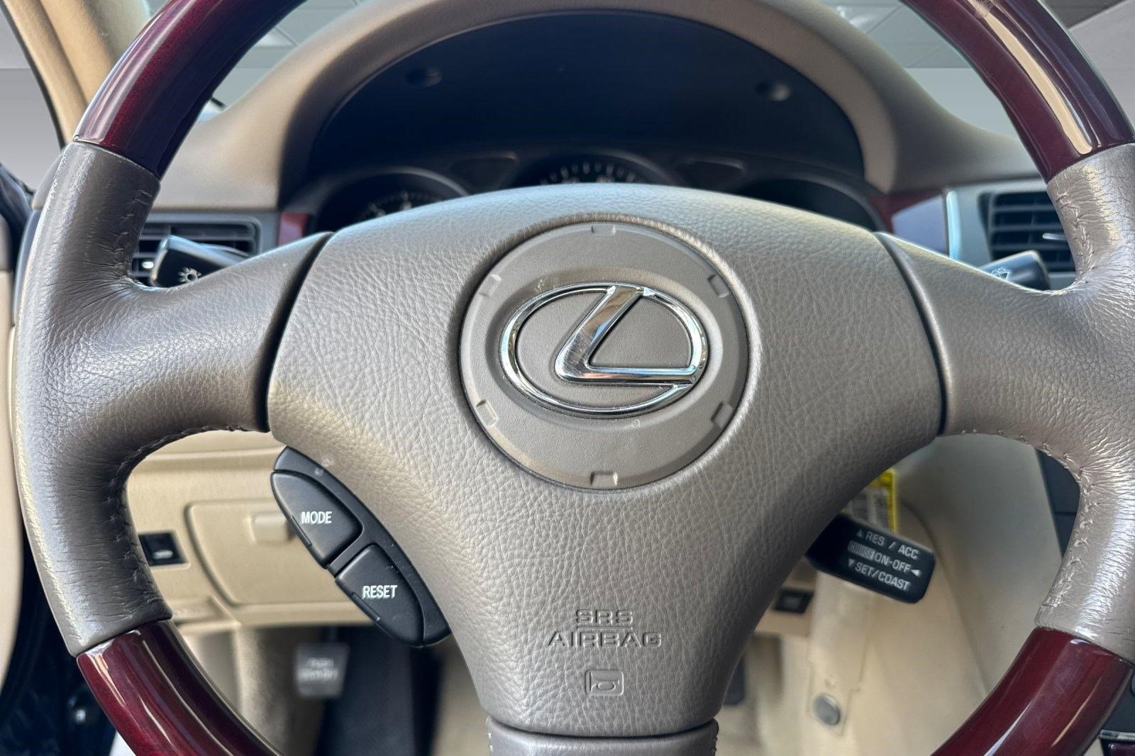 Used 2004 Lexus ES 330 FWD image 10