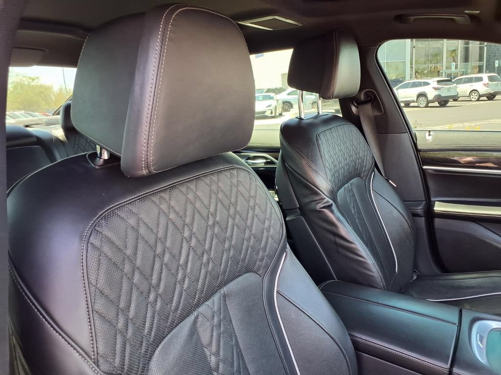 Used 2019 BMW 750i xDrive w/ M Sport Package AWD/4WD image 19