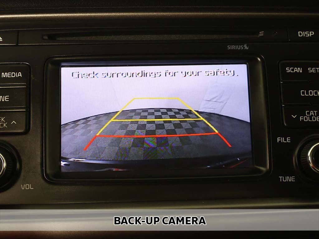 Used 2017 Kia Optima LX FWD image 3