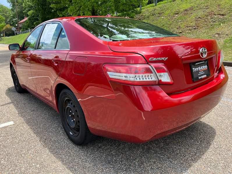 Used 2011 Toyota Camry LE FWD image 34