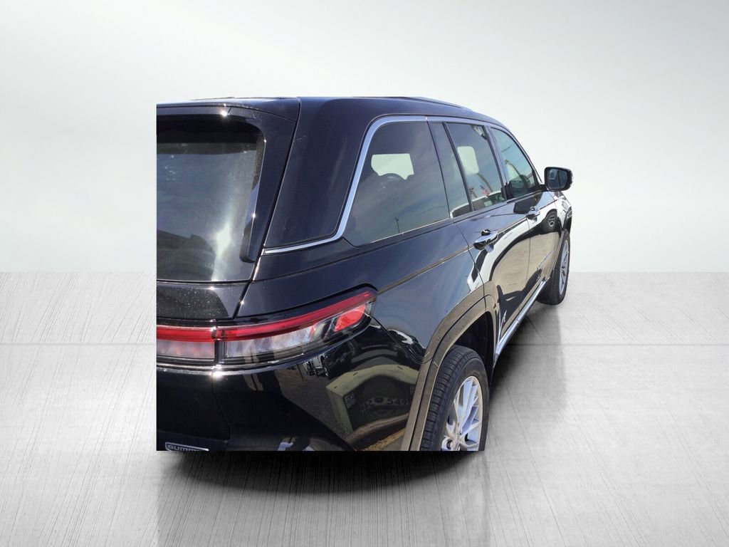 New 2023 Jeep Grand Cherokee Summit w/ Advanced Protech Group IV image 5