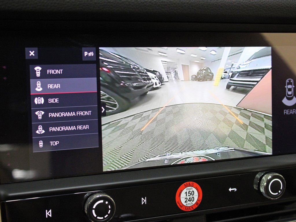 Certified 2025 Porsche Macan image 26