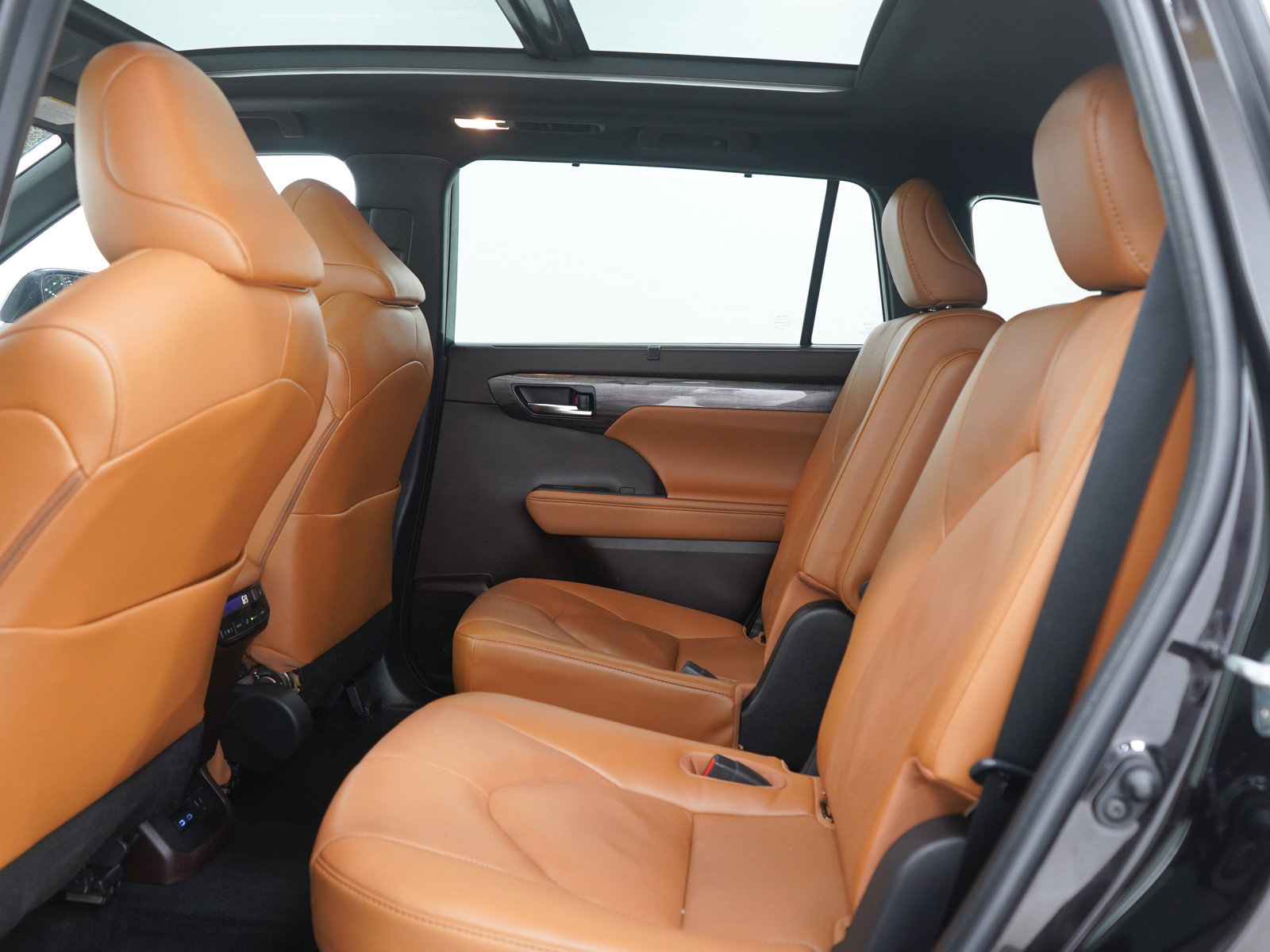 Used 2022 Toyota Highlander Platinum image 21