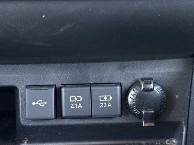 Used 2021 Toyota Highlander Limited AWD/4WD image 23