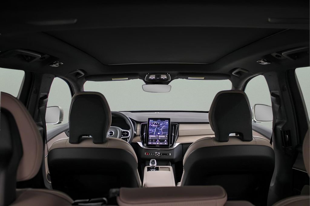New 2026 Volvo XC90 B6 Core image 10