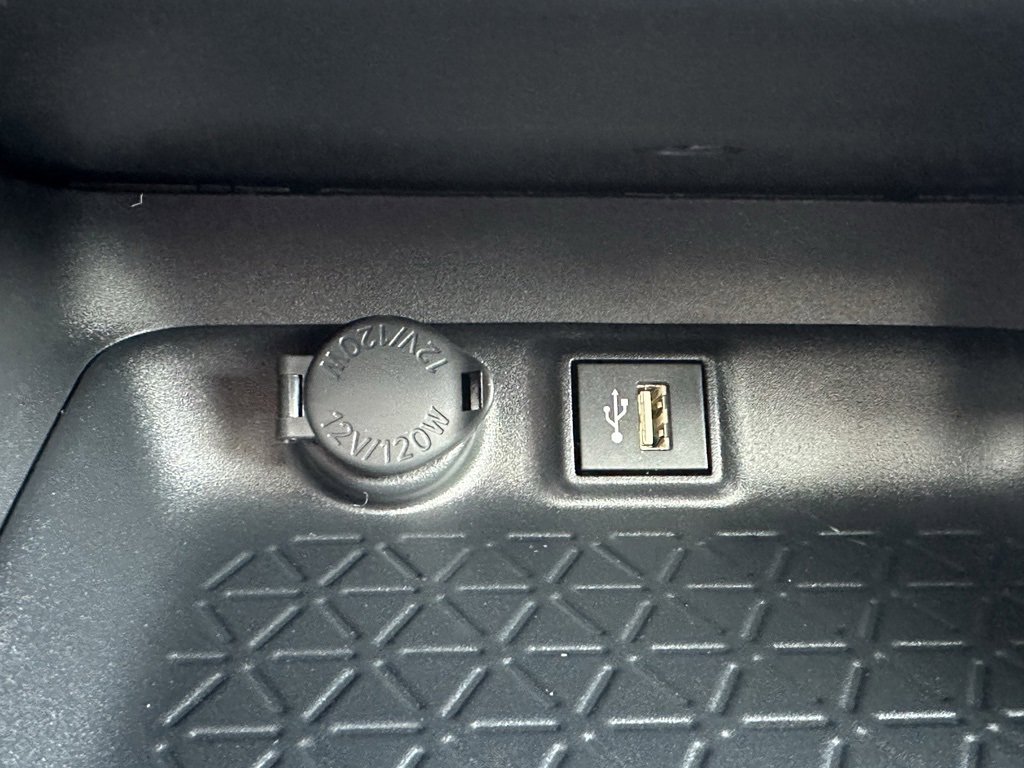 New 2025 Toyota RAV4 XLE image 31