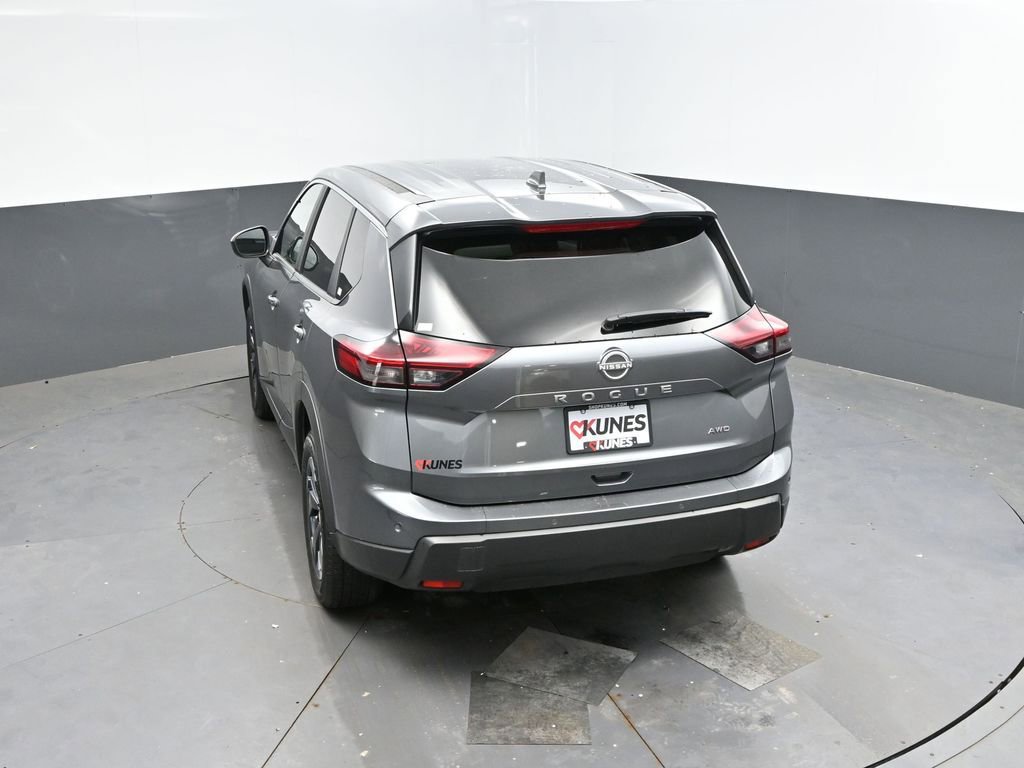 Used 2025 Nissan Rogue SV AWD/4WD image 29