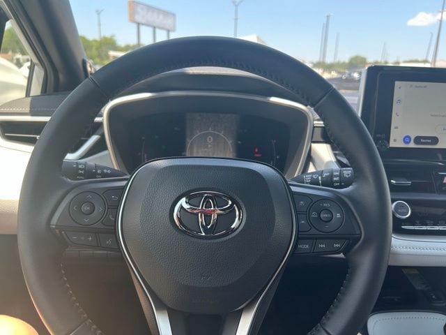 Used 2025 Toyota Corolla XSE FWD image 16