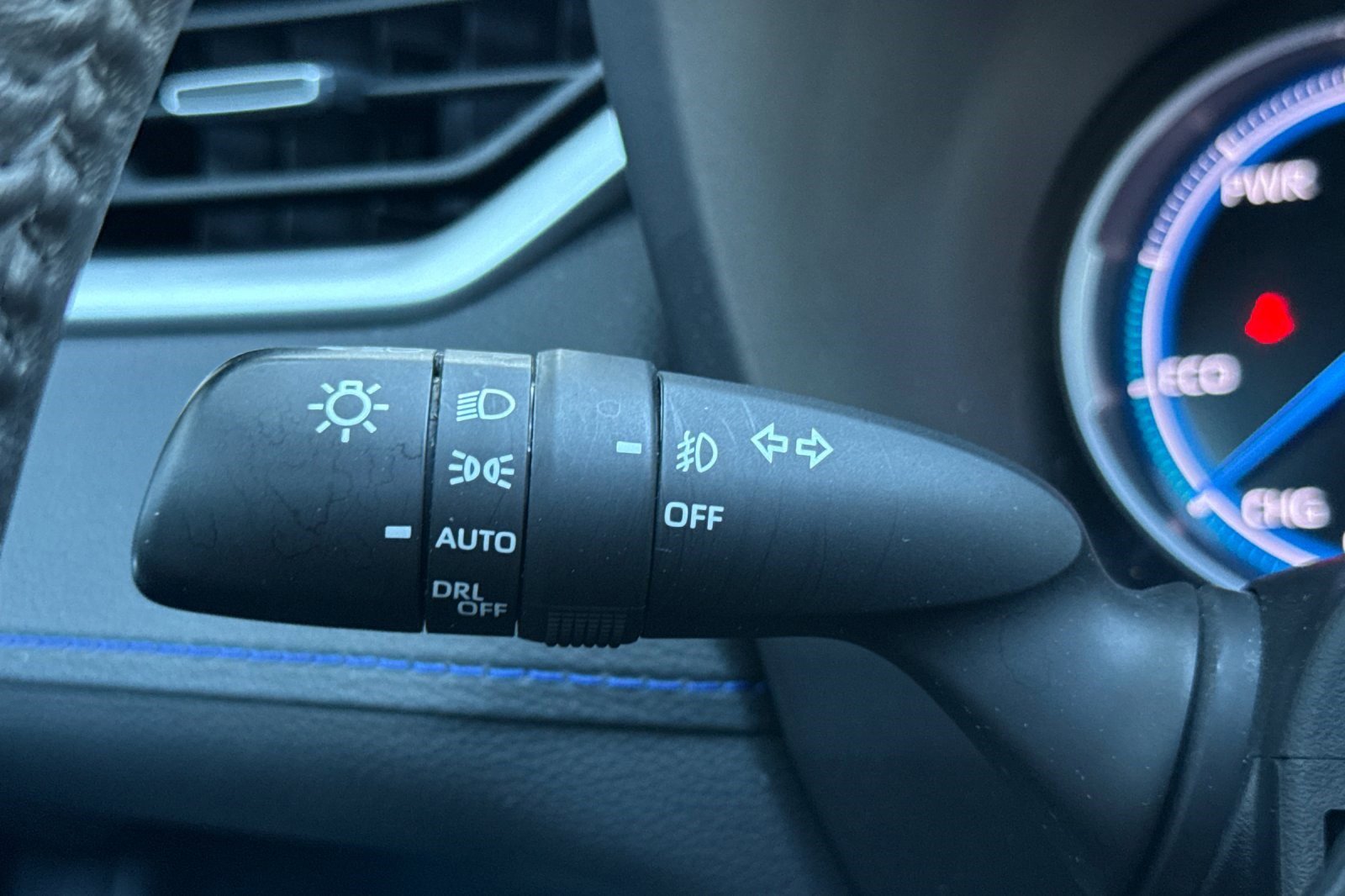 Used 2021 Toyota RAV4 XSE image 31