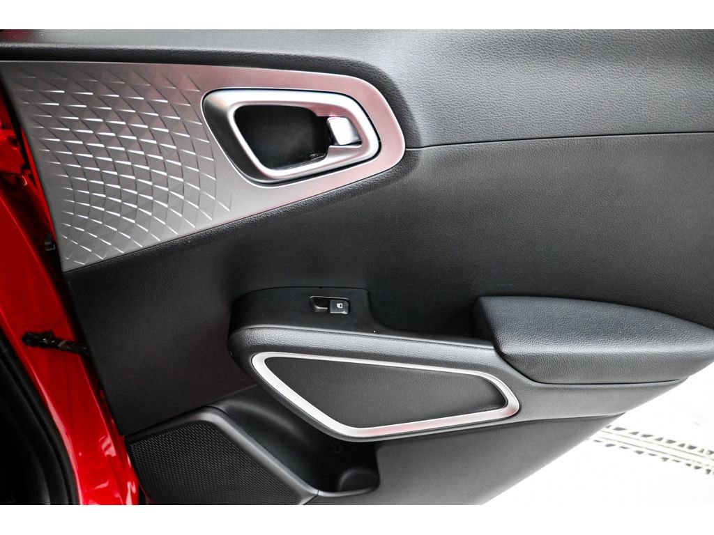 Used 2021 Kia Soul LX FWD image 20