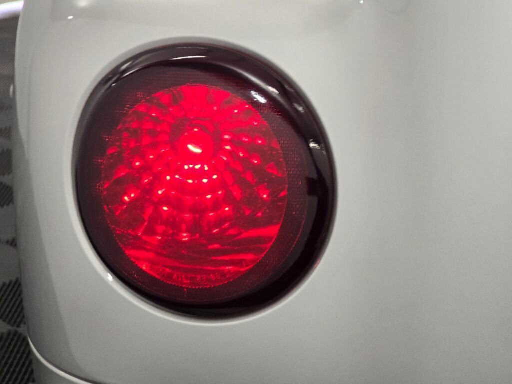 Used 2005 Chevrolet SSR w/ Preferred Equipment Group RWD image 75