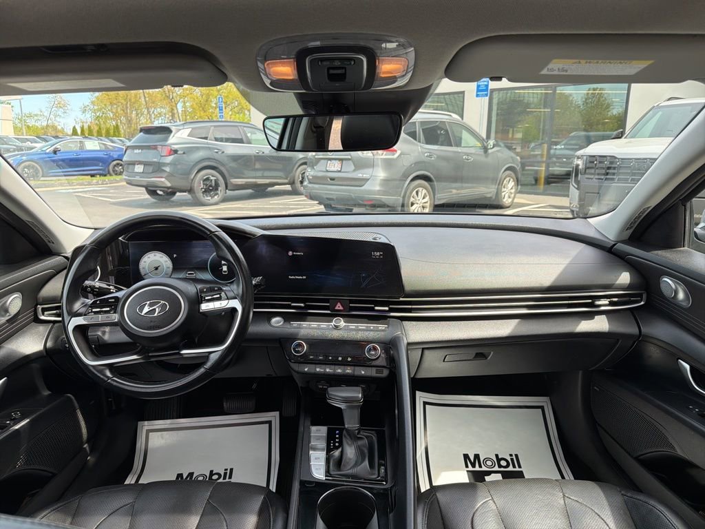 Used 2022 Hyundai Elantra Limited FWD image 21