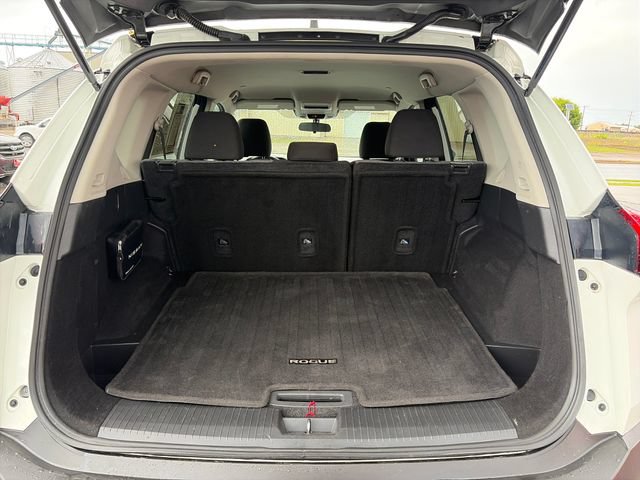 Used 2022 Nissan Rogue S AWD/4WD image 39