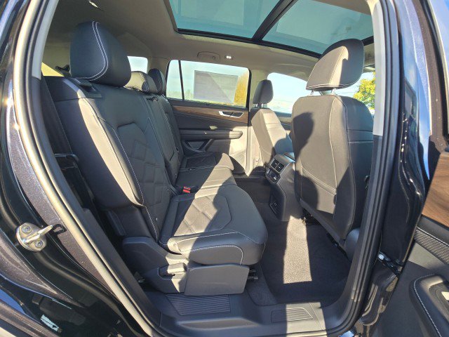 New 2026 Volkswagen Atlas SE image 14