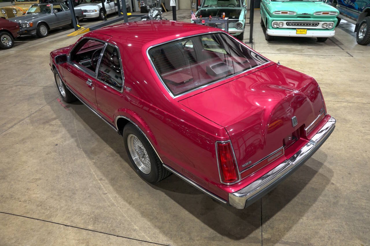 Used 1990 Lincoln Mark VII LSC RWD image 16