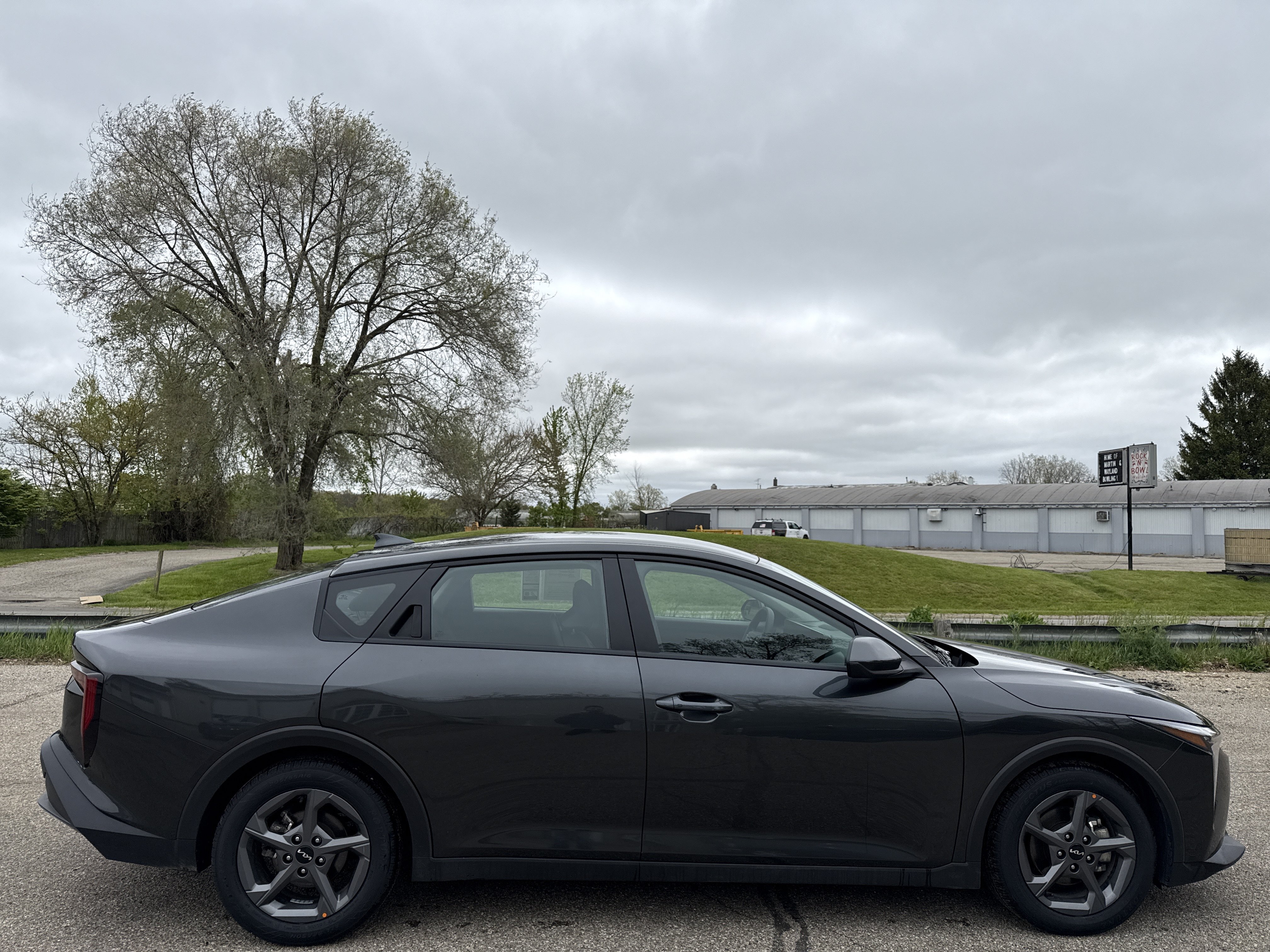 Used 2025 Kia K4 FWD image 2