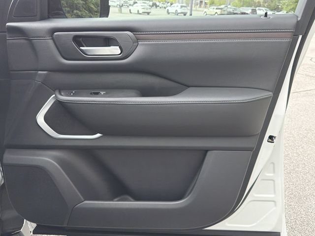 New 2026 Nissan Armada Platinum AWD/4WD image 16