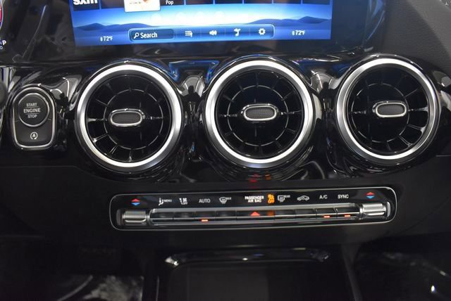 New 2026 Mercedes-Benz GLA 250 4MATIC image 30