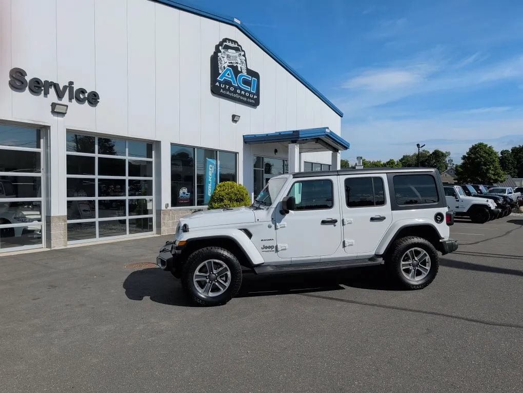 Used 2018 Jeep Wrangler Unlimited Sahara AWD/4WD image 6