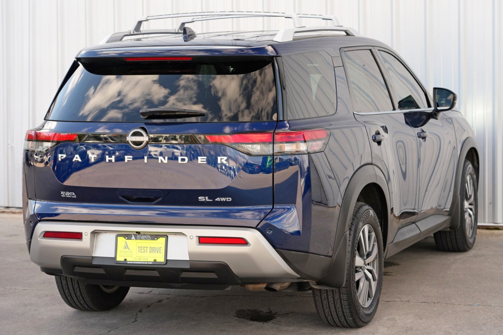 Used 2025 Nissan Pathfinder SL AWD/4WD image 49