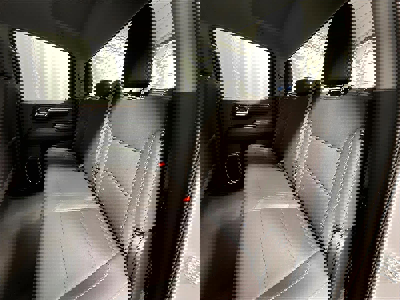 Used 2022 Chevrolet Silverado 1500 LT AWD/4WD image 15