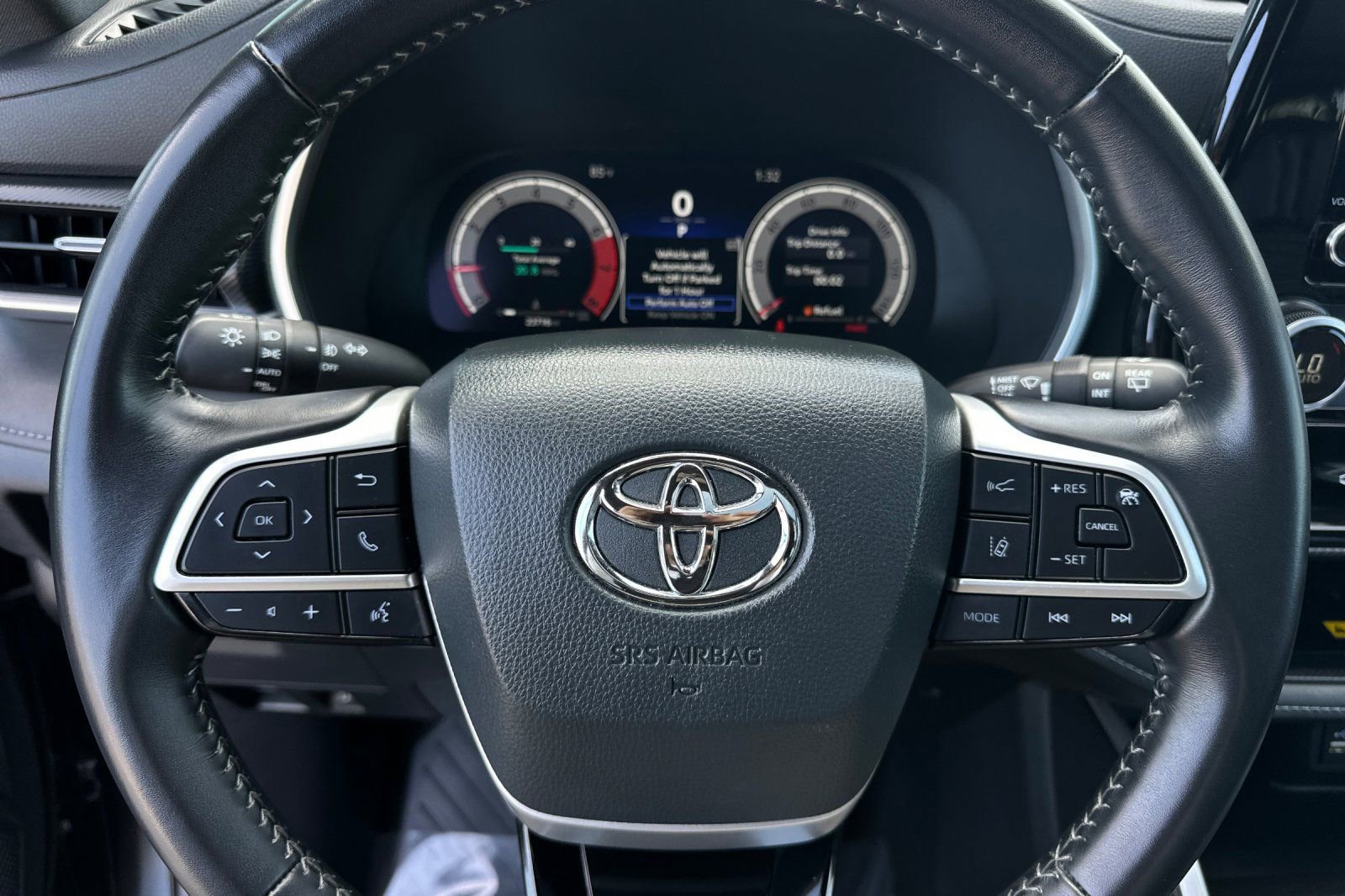 Used 2025 Toyota Highlander XSE image 31