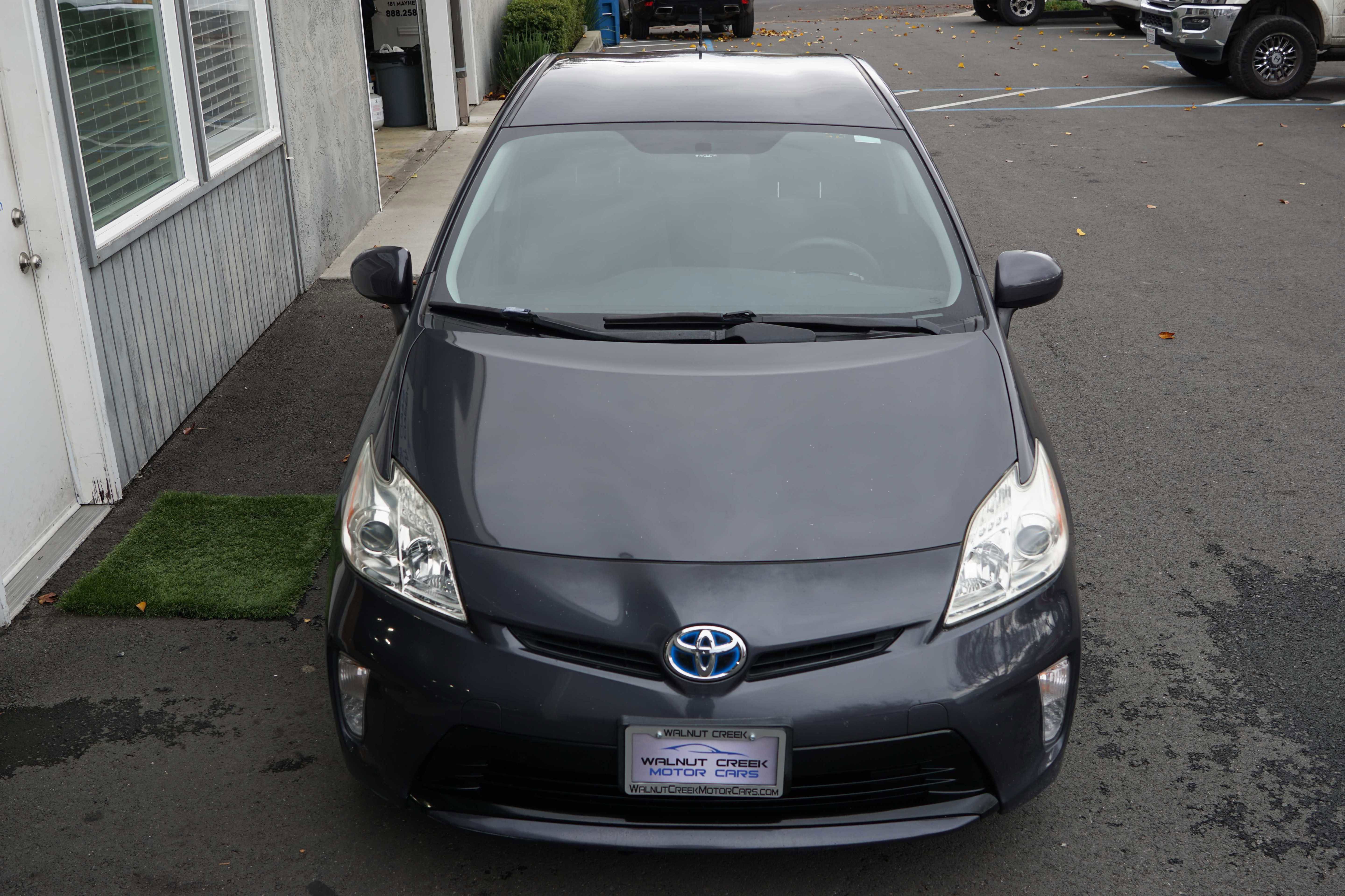 Used 2015 Toyota Prius Two image 6