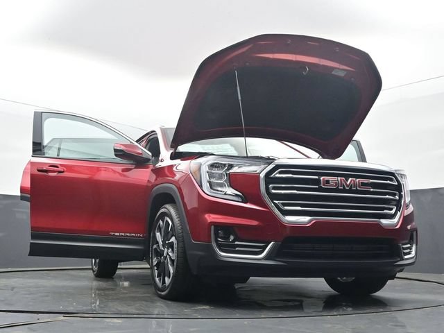 Used 2023 GMC Terrain SLT w/ LPO, Floor Liner Package FWD image 56