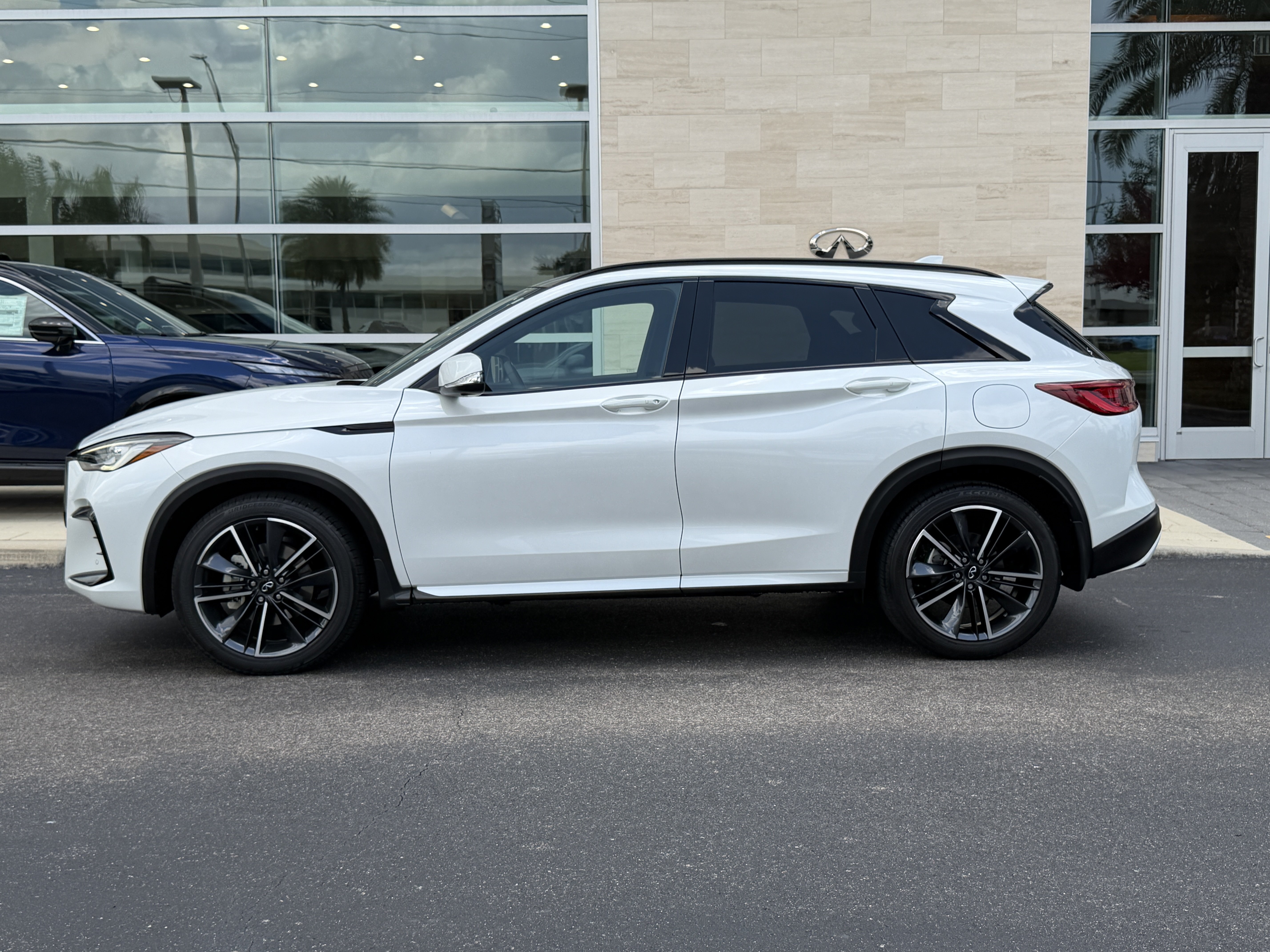 Certified 2023 INFINITI QX50 Sport FWD image 7