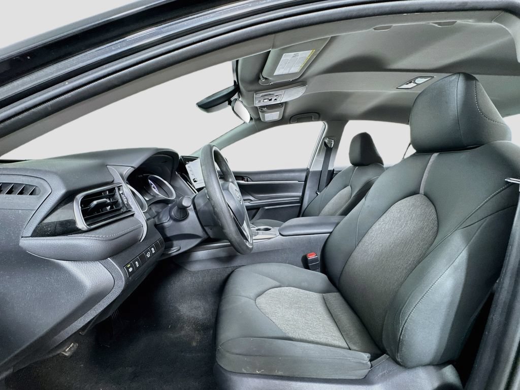 Used 2023 Toyota Camry LE FWD image 9