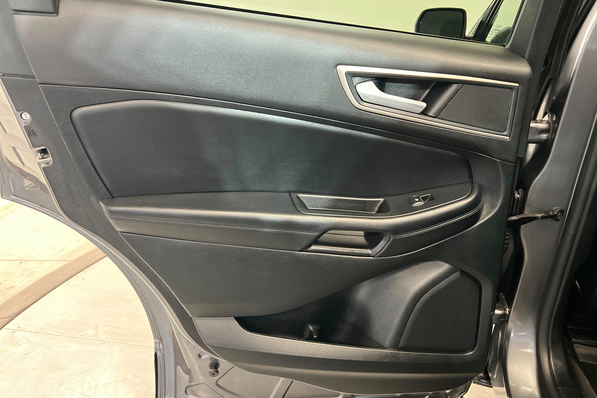 Used 2024 Ford Edge SEL w/ Convenience Package AWD/4WD image 19