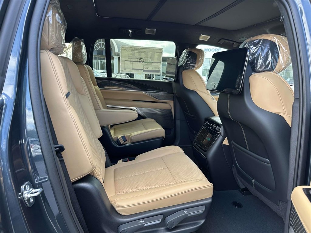 New 2026 Cadillac Escalade IQ Sport 2 w/ LPO, ONYX Package image 11