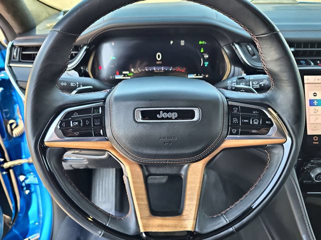 Used 2023 Jeep Grand Cherokee Summit AWD/4WD image 23
