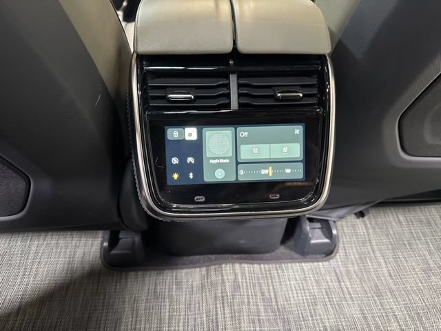 Used 2023 Rivian R1S Launch Edition AWD/4WD image 26